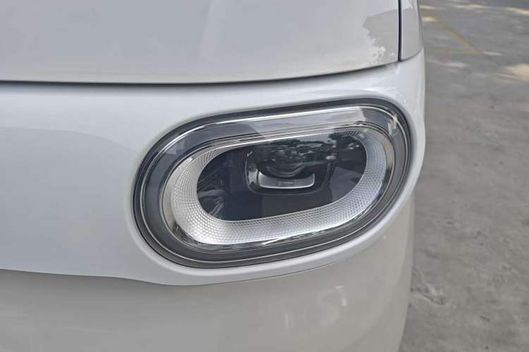 Used Wuling Hongguang MINIEV 2024 3rd Generation 215km Youth Edition Left Front Headlight
