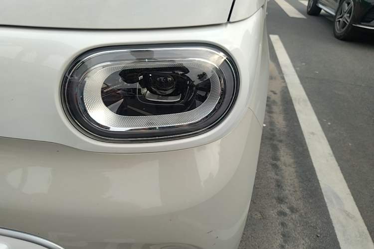 Used Wuling Hongguang MINIEV 2024 3rd Generation 215km Youth Edition Left Front Headlight