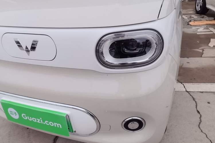 Used Wuling Hongguang MINIEV 2024 Third Generation 120 km Left Front Headlight