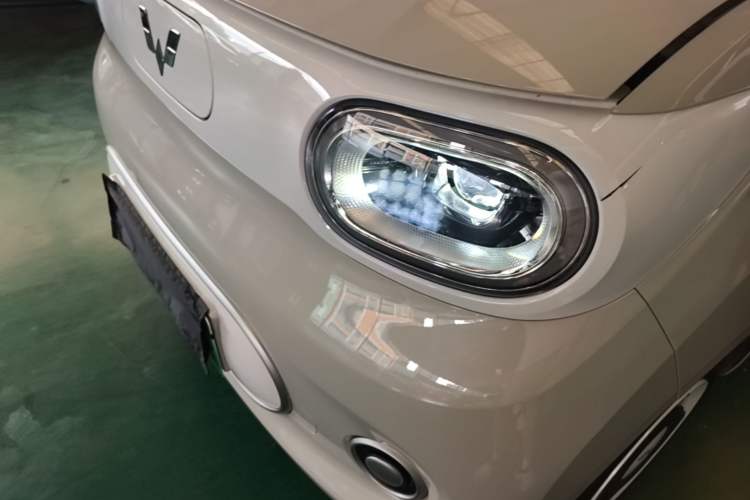 Used Wuling Hongguang MINIEV 2024 3rd Generation 215km Youth Edition Left Front Headlight