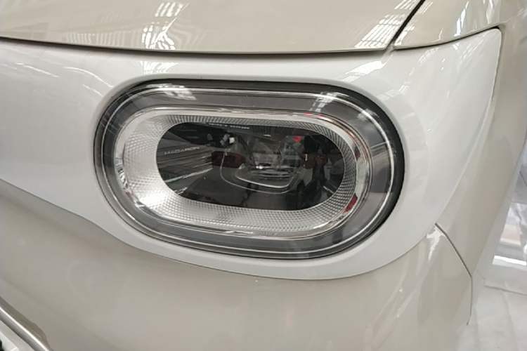 Used Wuling Hongguang MINIEV 2024 3rd Generation 215km Youth Edition Left Front Headlight