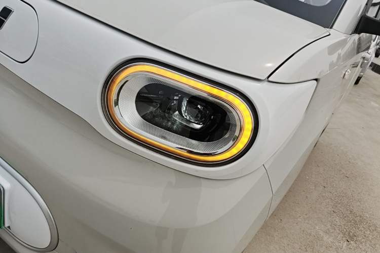 Used Wuling Hongguang MINIEV 2024 3rd Generation 215km Youth Edition Left Front Headlight