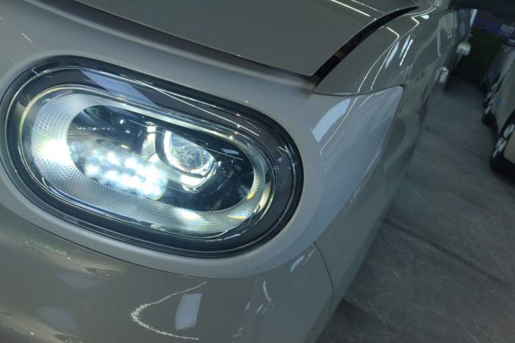 Used Wuling Hongguang MINIEV 2024 3rd Generation 215km Youth Edition Left Front Headlight
