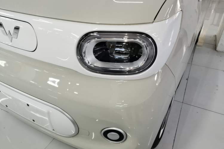 Used Wuling Hongguang MINIEV 2024 3rd Generation 215km Youth Edition Left Front Headlight