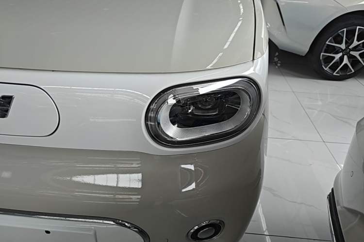 Used Wuling Hongguang MINIEV 2024 3rd Generation 170 km Left Front Headlight