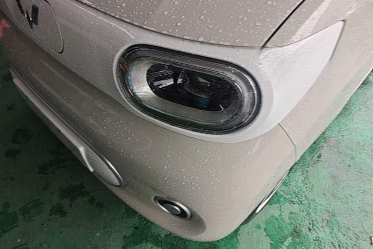 Used Wuling Hongguang MINIEV 2024 3rd Generation 215km Youth Edition Left Front Headlight