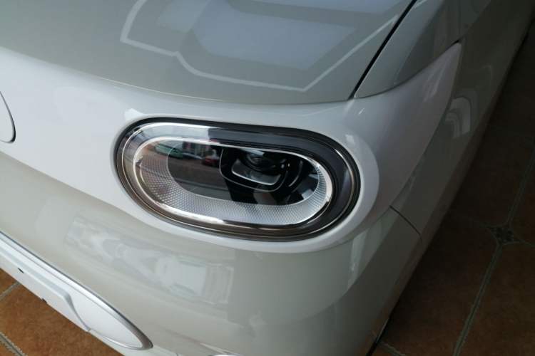 Used Wuling Hongguang MINIEV 2024 3rd Generation 215km Youth Edition Left Front Headlight