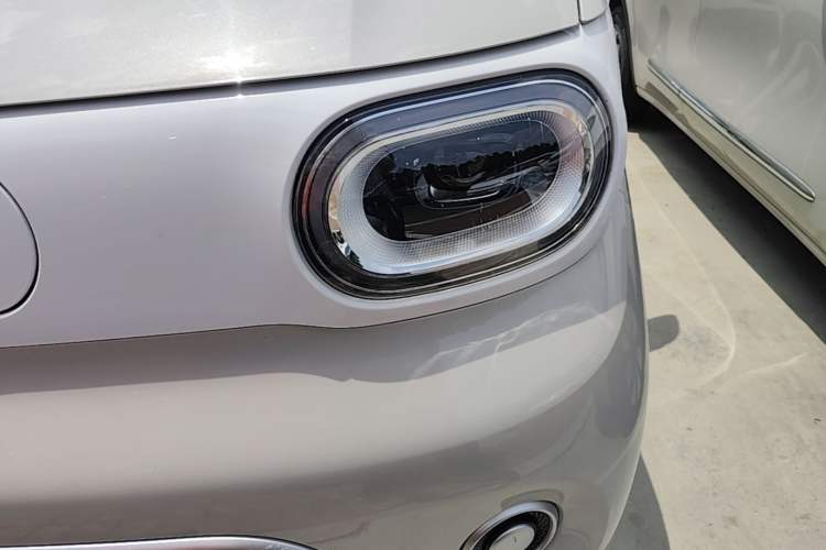 Used Wuling Hongguang MINIEV 2024 3rd Generation 215km Youth Edition Left Front Headlight