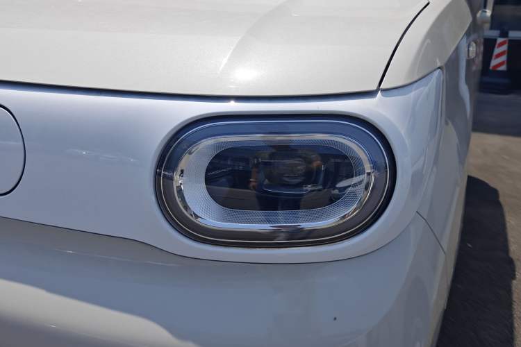 Used Wuling Hongguang MINIEV 2024 3rd Generation 215km Youth Edition Left Front Headlight