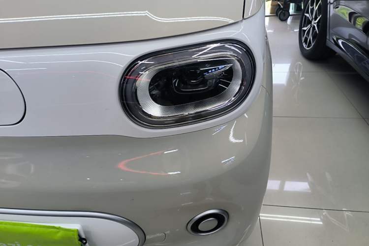 Used Wuling Hongguang MINIEV 2024 3rd Generation 215km Youth Edition Left Front Headlight