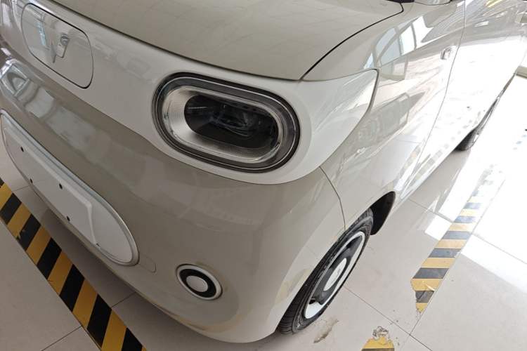 Used Wuling Hongguang MINIEV 2024 3rd Generation 215km Youth Edition Left Front Headlight