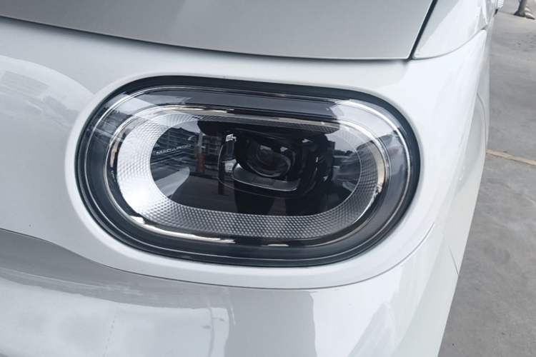 Used Wuling Hongguang MINIEV 2024 3rd Generation 215km Youth Edition Left Front Headlight