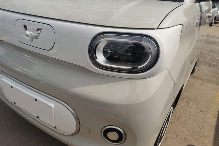Used Wuling Hongguang MINIEV 2024 3rd Generation 215km Youth Edition Left Front Headlight