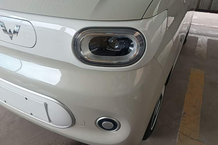 Used Wuling Hongguang MINIEV 2024 3rd Generation 215km Youth Edition Left Front Headlight
