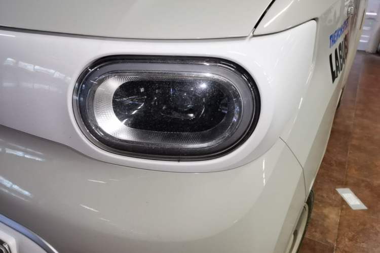 Used Wuling Hongguang MINIEV 2024 3rd Generation 215km Youth Edition Left Front Headlight