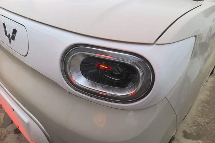 Used Wuling Hongguang MINIEV 2024 3rd Generation 215km Youth Edition Left Front Headlight