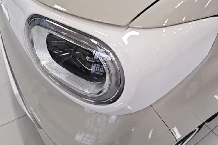 Used Wuling Hongguang MINIEV 2024 3rd Generation 215km Youth Edition Left Front Headlight