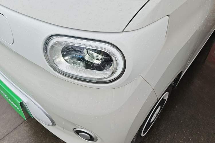 Used Wuling Hongguang MINIEV 2024 3rd Generation 215km Youth Edition Left Front Headlight