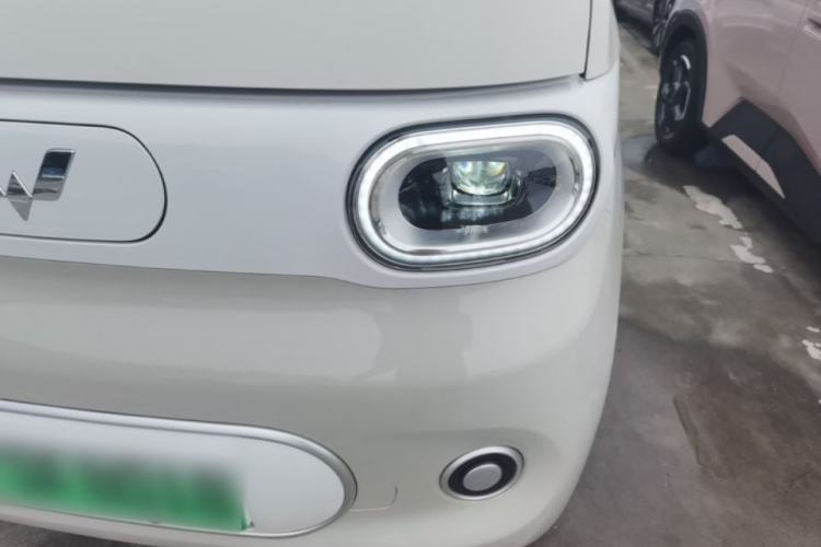 Used Wuling Hongguang MINIEV 2024 3rd Generation 215km Advanced Version Left Front Headlight