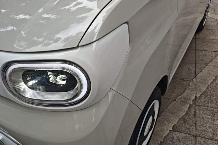 Used Wuling Hongguang MINIEV 2024 3rd Generation 215km Youth Edition Left Front Headlight
