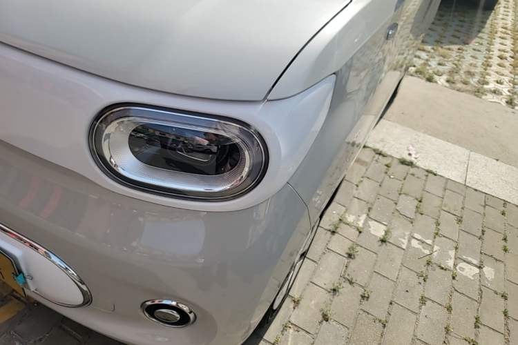 Used Wuling Hongguang MINIEV 2024 3rd Generation 215km Advanced Version Left Front Headlight