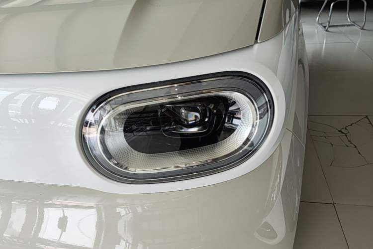 Used Wuling Hongguang MINIEV 2024 3rd Generation 215km Youth Edition Left Front Headlight