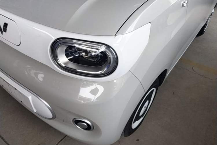 Used Wuling Hongguang MINIEV 2024 3rd Generation 215km Youth Edition Left Front Headlight