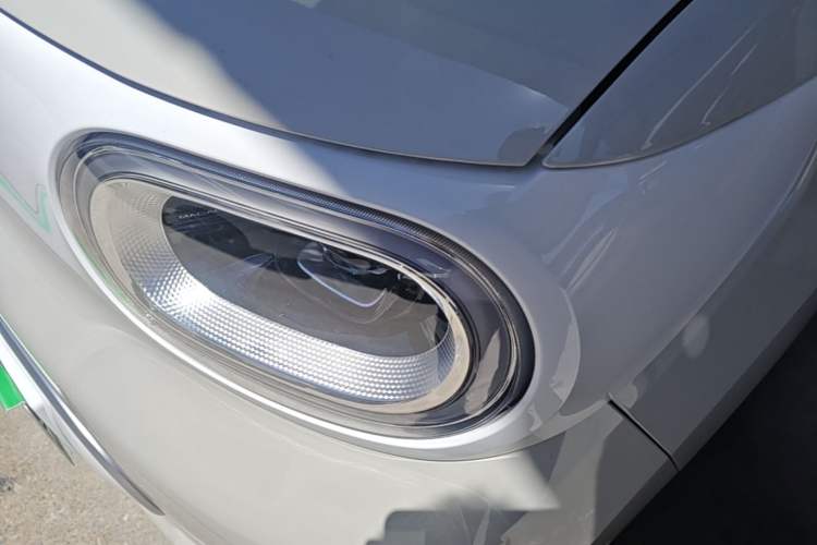 Used Wuling Hongguang MINIEV 2024 3rd Generation 215km Youth Edition Left Front Headlight
