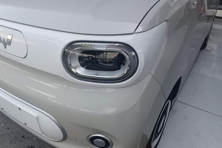 Used Wuling Hongguang MINIEV 2024 3rd Generation 215km Youth Edition Left Front Headlight