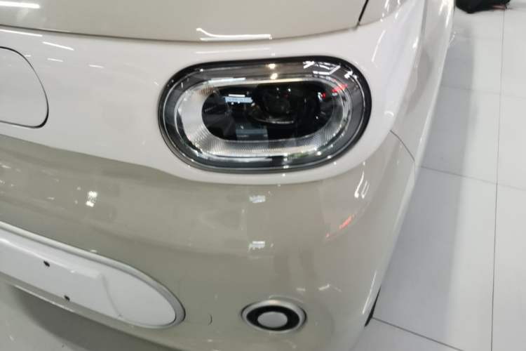 Used Wuling Hongguang MINIEV 2024 3rd Generation 215km Youth Edition Left Front Headlight