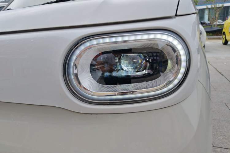 Used Wuling Hongguang MINIEV 2024 3rd Generation 215km Youth Edition Left Front Headlight