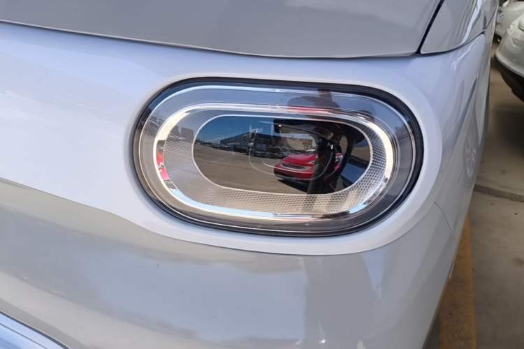 Used Wuling Hongguang MINIEV 2024 3rd Generation 215km Youth Edition Left Front Headlight