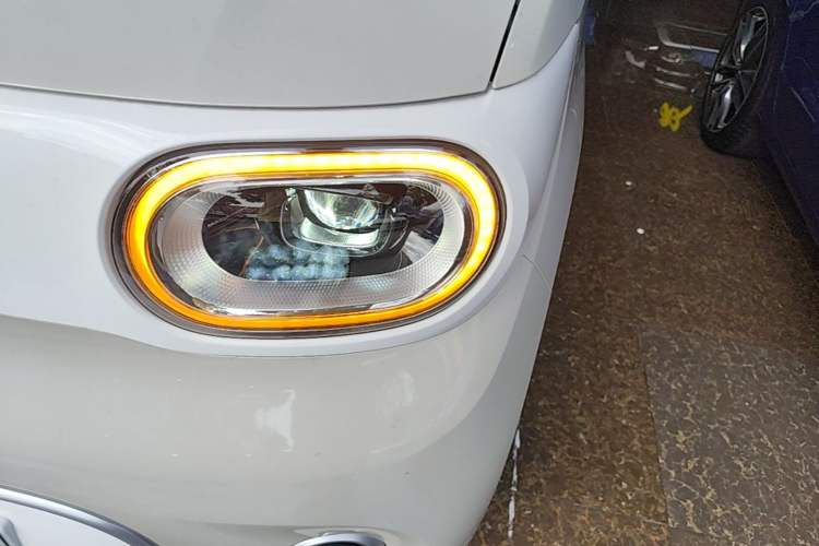 Used Wuling Hongguang MINIEV 2024 3rd Generation 215km Youth Edition Left Front Headlight