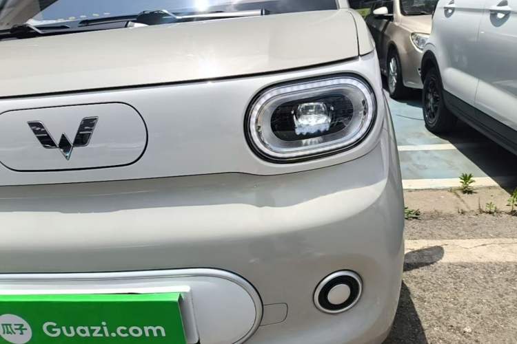 Used Wuling Hongguang MINIEV 2024 3rd Generation 215km Youth Edition Left Front Headlight