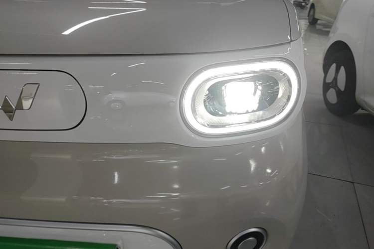Used Wuling Hongguang MINIEV 2024 3rd Generation 215km Youth Edition Left Front Headlight