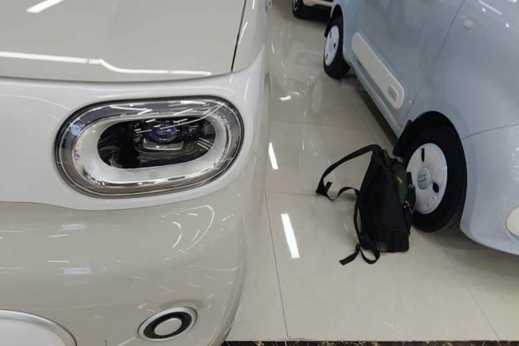 Used Wuling Hongguang MINIEV 2024 3rd Generation 215km Youth Edition Left Front Headlight