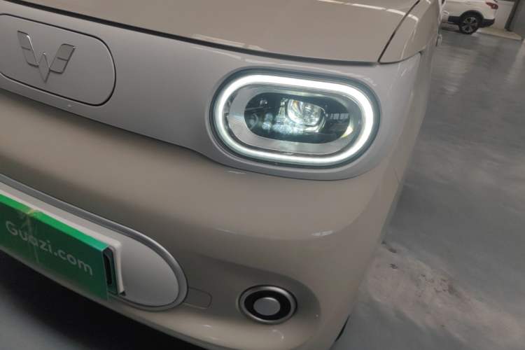 Used Wuling Hongguang MINIEV 2024 3rd Generation 215km Youth Edition Left Front Headlight