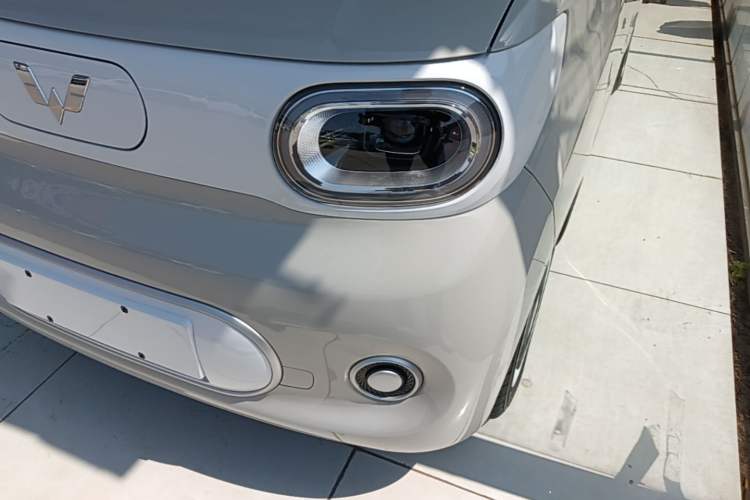 Used Wuling Hongguang MINIEV 2024 3rd Generation 215km Youth Edition Left Front Headlight