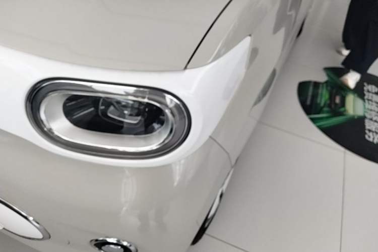 Used Wuling Hongguang MINIEV 2024 3rd Generation 215km Advanced Version Left Front Headlight