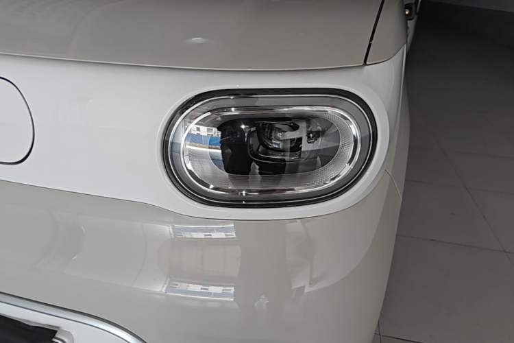 Used Wuling Hongguang MINIEV 2024 3rd Generation 215km Youth Edition Left Front Headlight