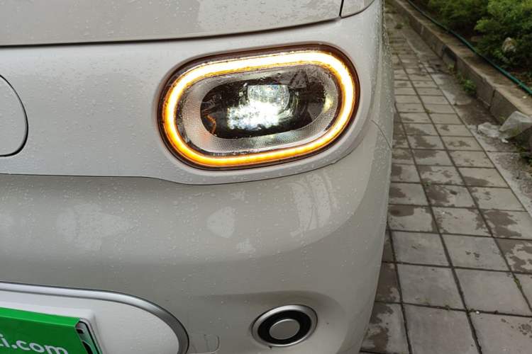 Used Wuling Hongguang MINIEV 2024 3rd Generation 215km Youth Edition Left Front Headlight