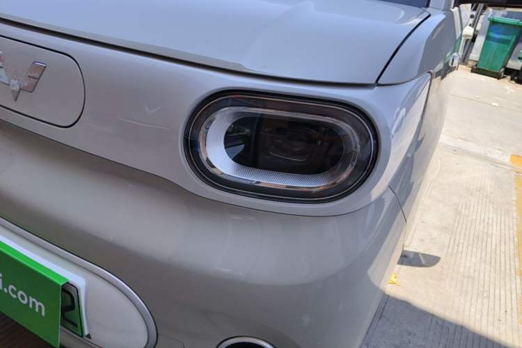 Used Wuling Hongguang MINIEV 2024 3rd Generation 215km Youth Edition Left Front Headlight