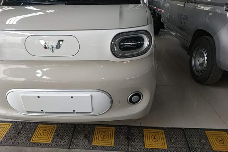 Used Wuling Hongguang MINIEV 2024 3rd Generation 215km Youth Edition Left Front Headlight
