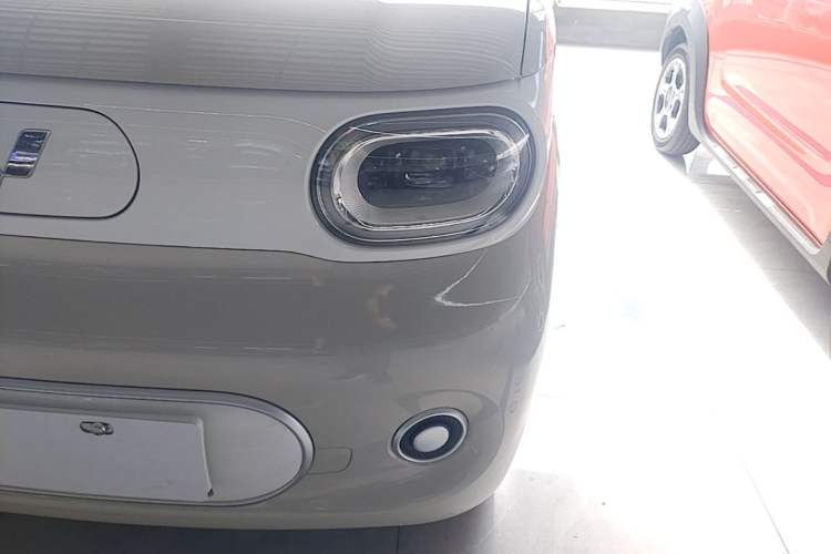 Used Wuling Hongguang MINIEV 2024 3rd Generation 215km Youth Edition Left Front Headlight