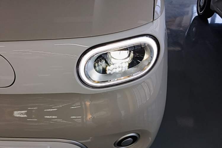 Used Wuling Hongguang MINIEV 2024 3rd Generation 215km Youth Edition Left Front Headlight