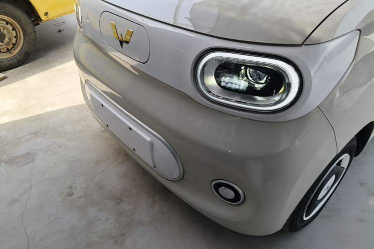Used Wuling Hongguang MINIEV 2024 3rd Generation 215km Youth Edition Left Front Headlight