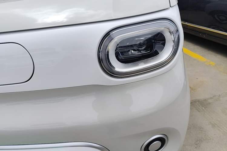 Used Wuling Hongguang MINIEV 2024 3rd Generation 215km Youth Edition Left Front Headlight