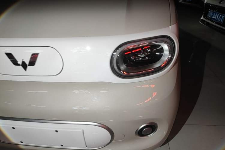 Used Wuling Hongguang MINIEV 2024 3rd Generation 215km Youth Edition Left Front Headlight