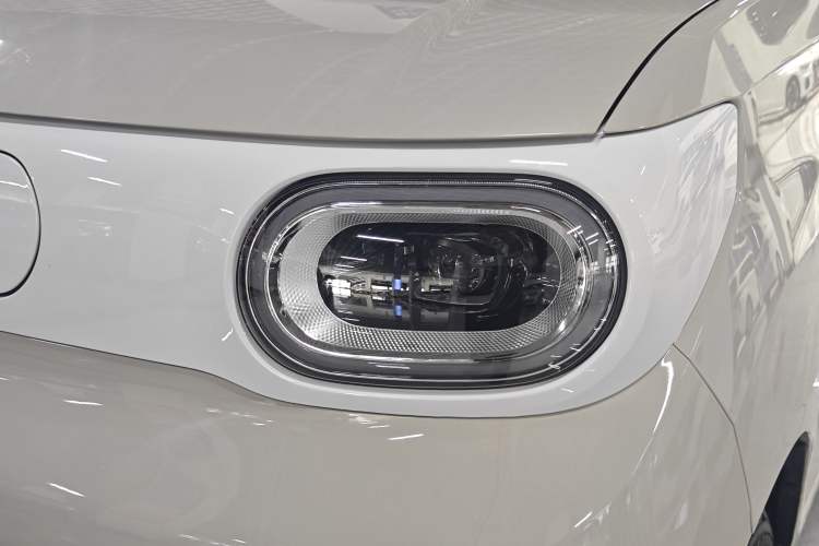 Used Wuling Hongguang MINIEV 2024 3rd Generation 215km Youth Edition Left Front Headlight