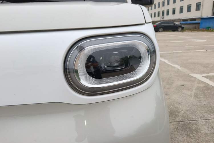 Used Wuling Hongguang MINIEV 2024 3rd Generation 215km Advanced Version Left Front Headlight